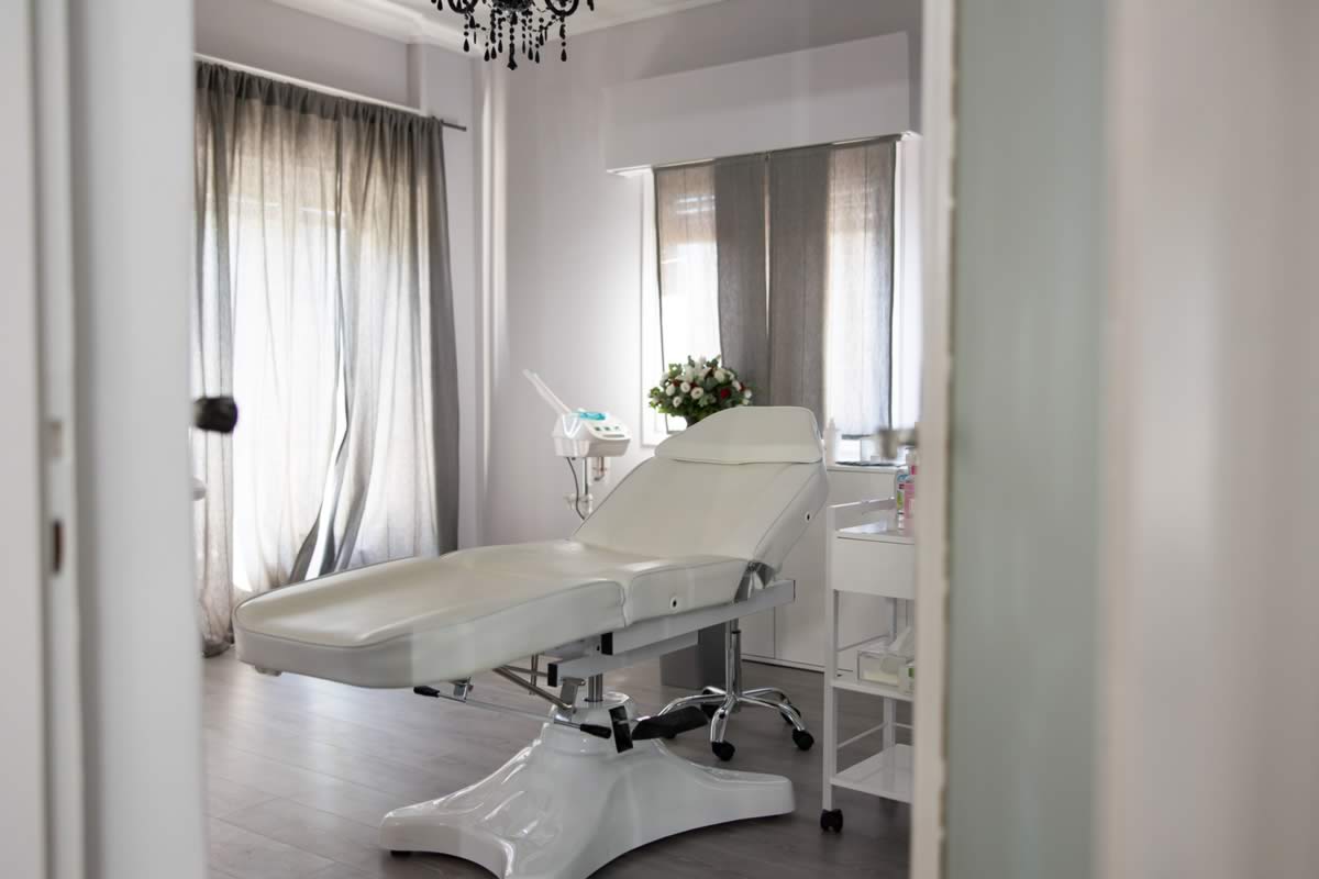 FACE TREATMENT - Christina Saranti / Tips to toes Beauty Salon